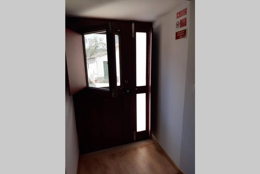 Aurora Papas Apartment Provesende ภายนอก รูปภาพ